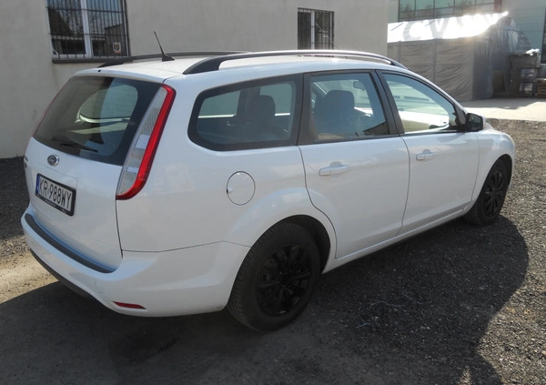 Ford Focus cena 12500 przebieg: 305000, rok produkcji 2009 z Bodzentyn małe 46